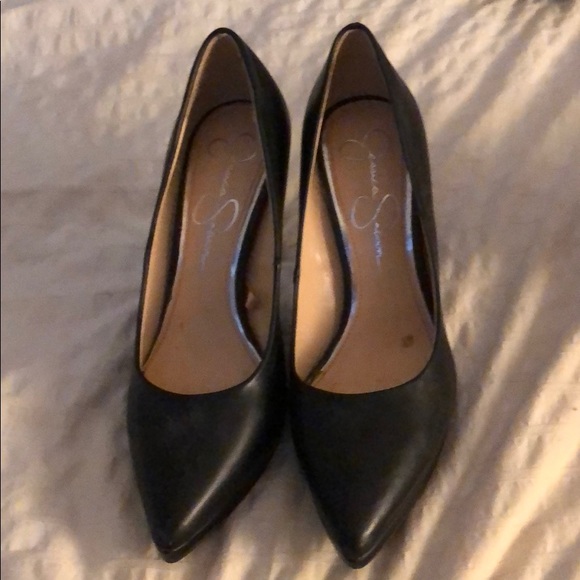 Jessica Simpson black heels, 4 inches - Picture 2 of 4